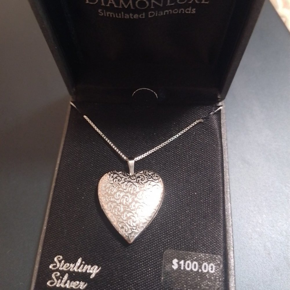 Sterling Silver 20mm Heart vine locket pendant 18 in